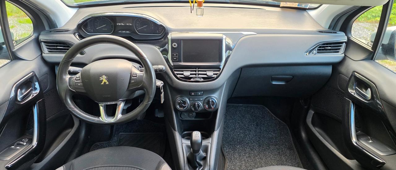 Peugeot 208 PureTech 82 5 porte Allure