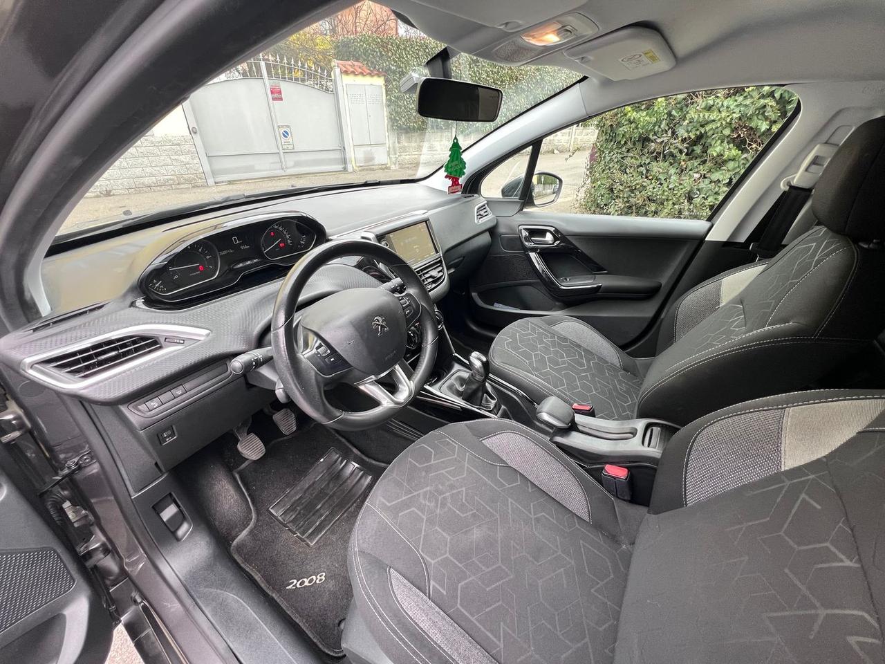 Peugeot 2008 1.2 PureTech 82 #9549