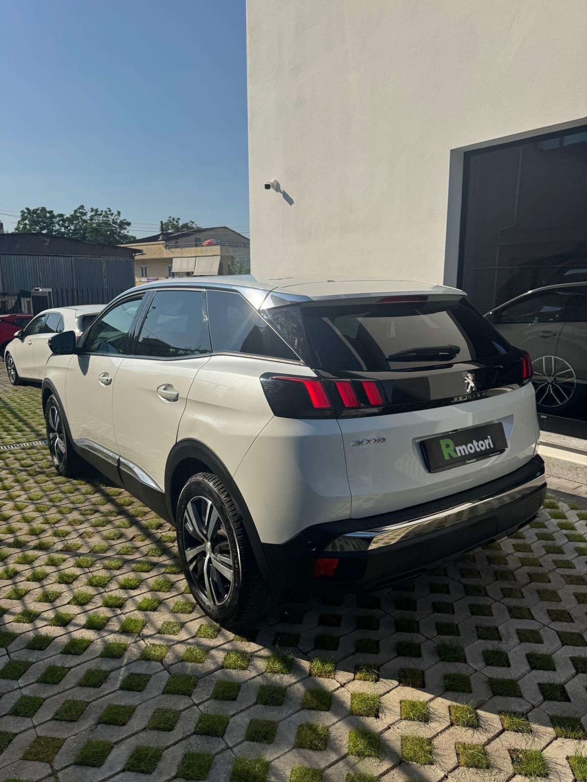 Peugeot 3008 BlueHDi 130 S&S EAT8 Allure