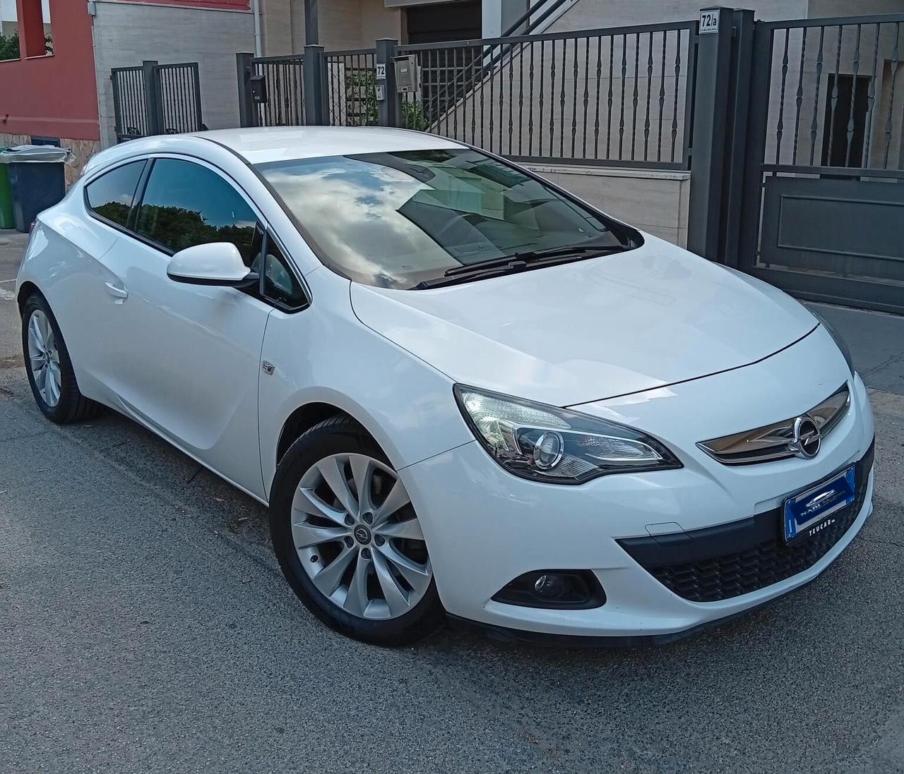 Opel Astra GTC 1.6 CDTI 110CV S&S 3 porte Cosmo