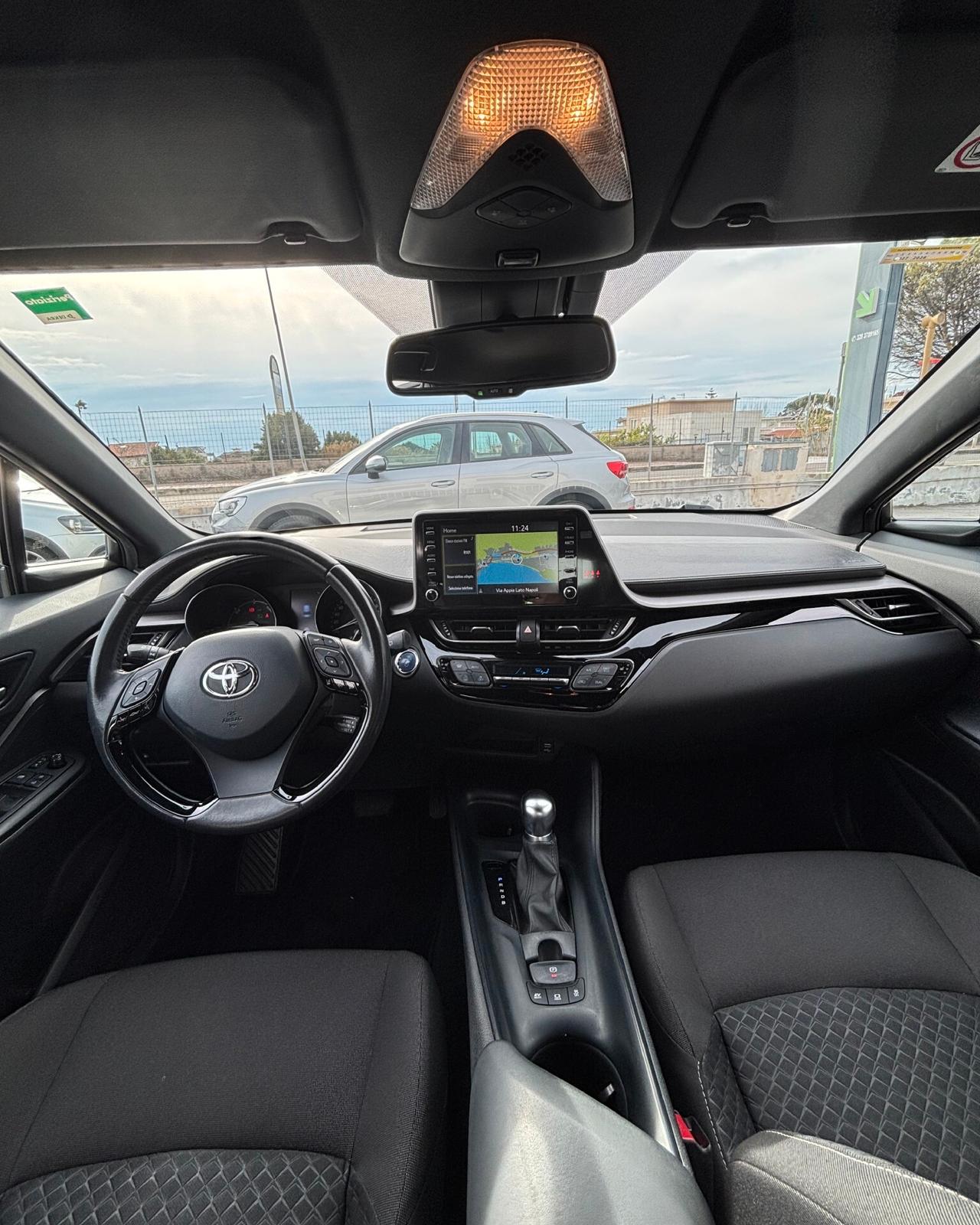 Toyota C-HR 1.8 Hybrid E-CVT Trend