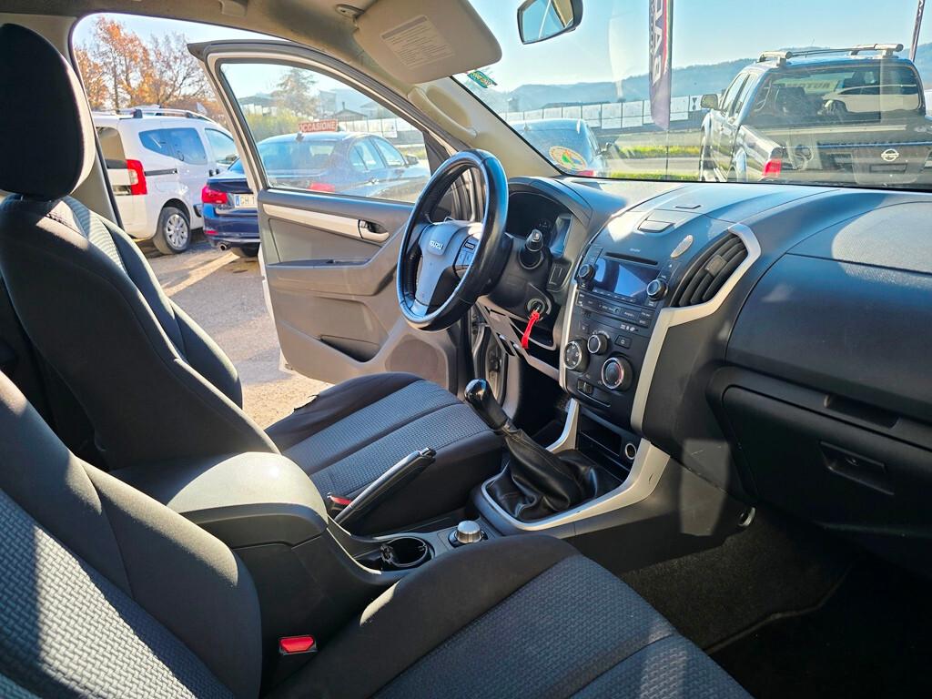 Isuzu D-Max 2.5 TDI 163CV SOLAR 4WD