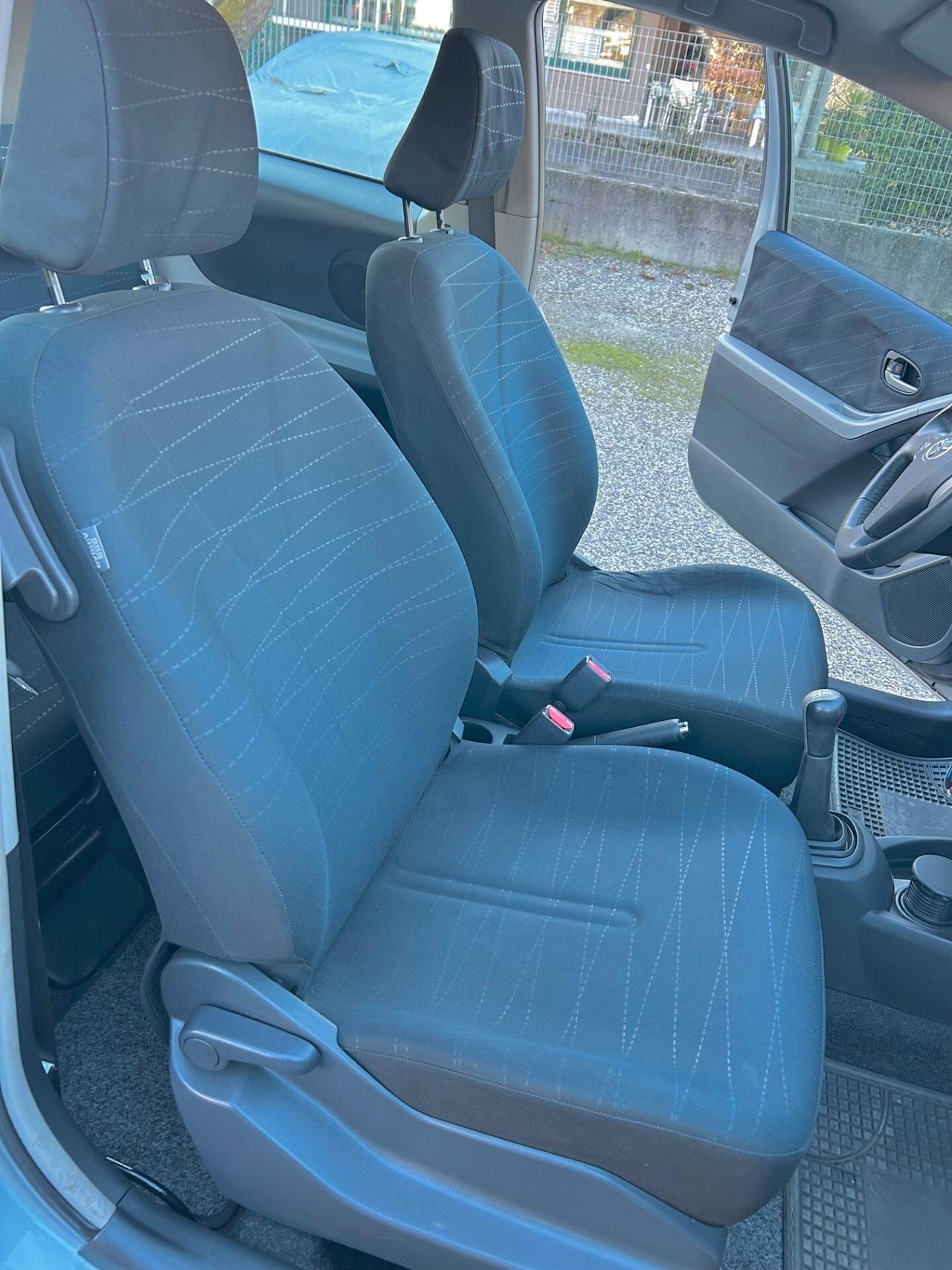 Toyota Yaris 1.3 3 porte Navi - UNIPROPRIETARIO