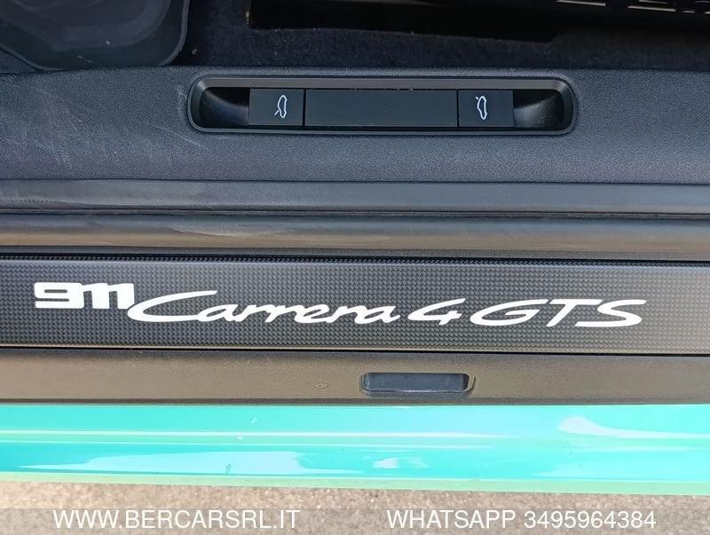 Porsche 911 Carrera 4 GTS