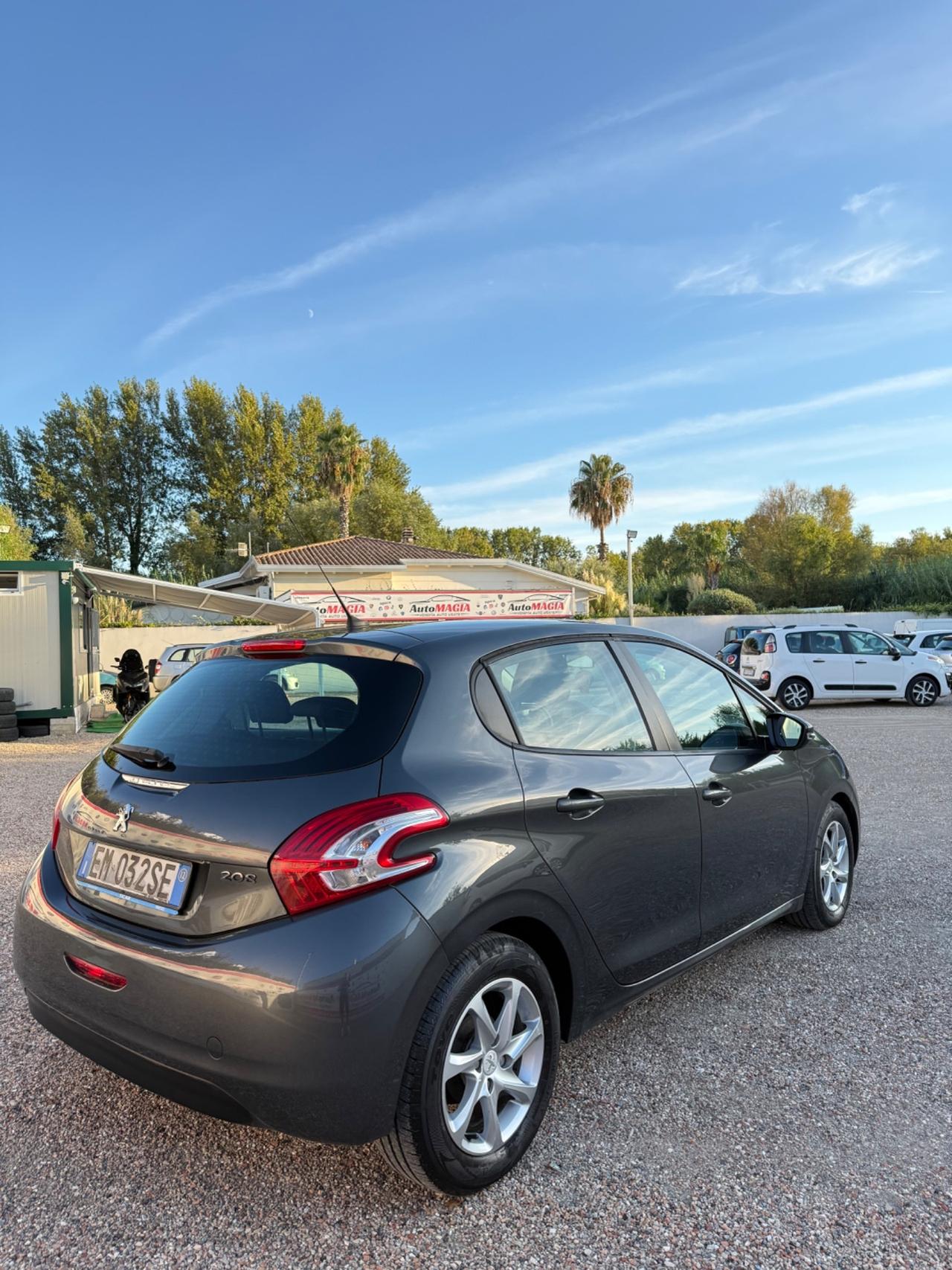 Peugeot 208 1.4 HDi 68 CV 5 porte Allure