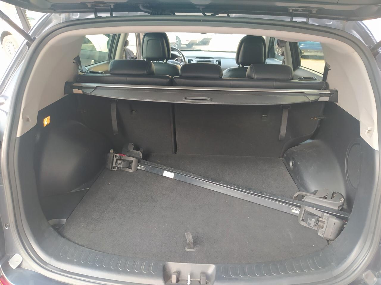 Kia Sportage 1.7 CRDI VGT 2WD high tech