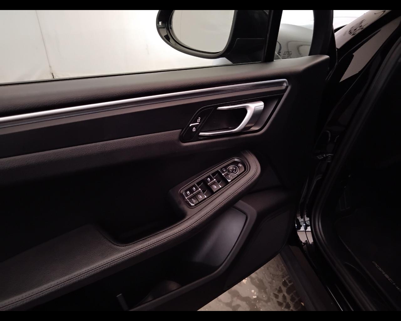 PORSCHE Macan I 2019 - Macan 2.0 245cv pdk