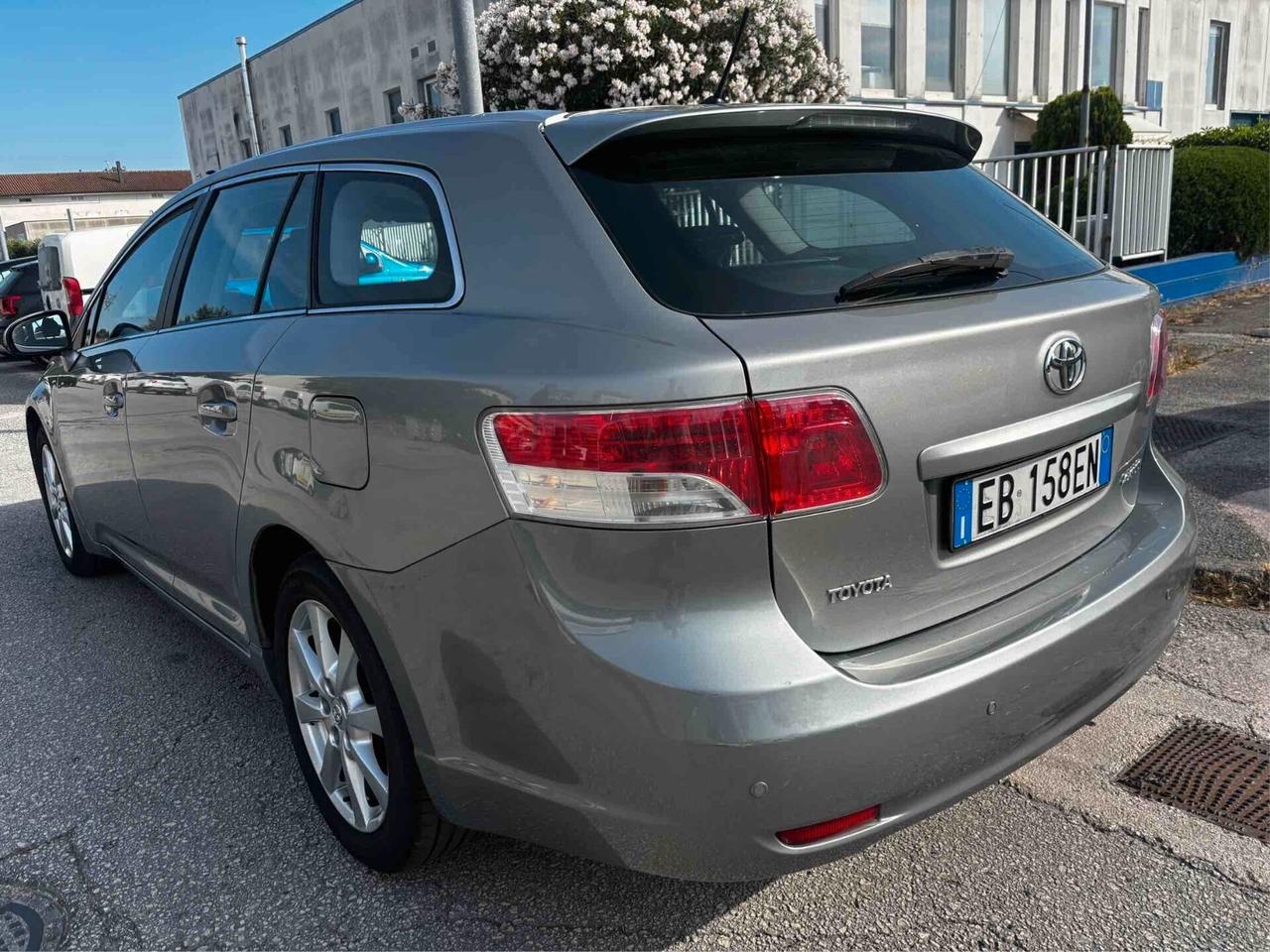Toyota Avensis 2.2 D-4D Wagon Sol