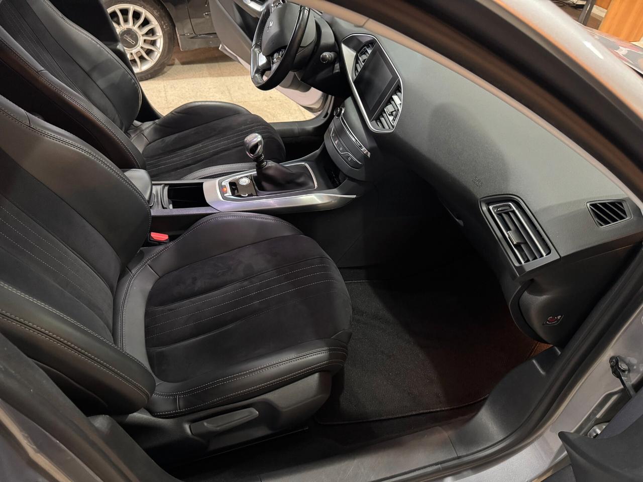 Peugeot 308 BlueHDi 120 cv. GT Line NAVI-NEOPATENTATI