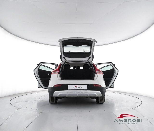 VOLVO V40 Cross Country D2 Business