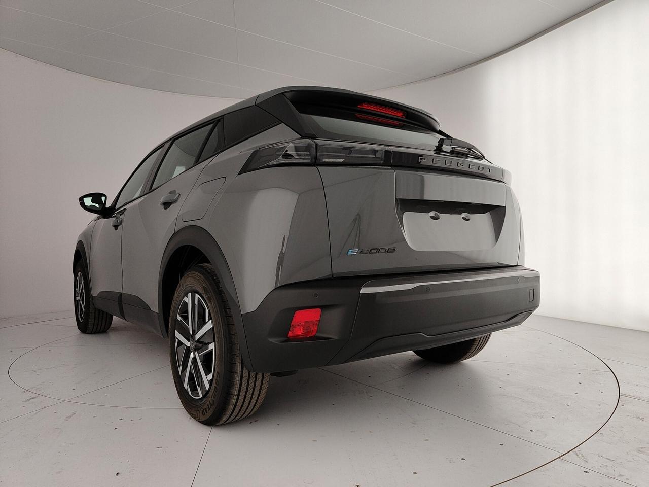 Peugeot 2008 motore elettrico 136 CV Active