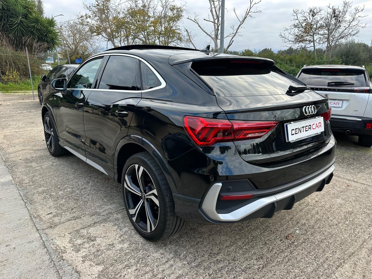 Audi Q3 SPB 40 TDI quattro S tronic Identity Black