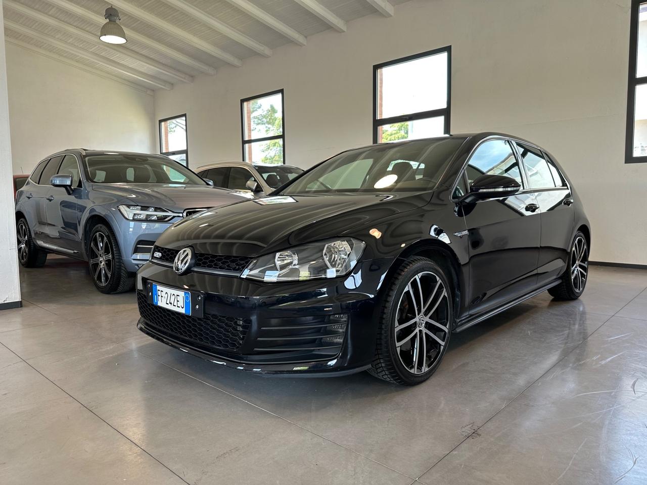 Volkswagen Golf GTD 2.0 TDI DSG 5p. Business BlueMotion Technology
