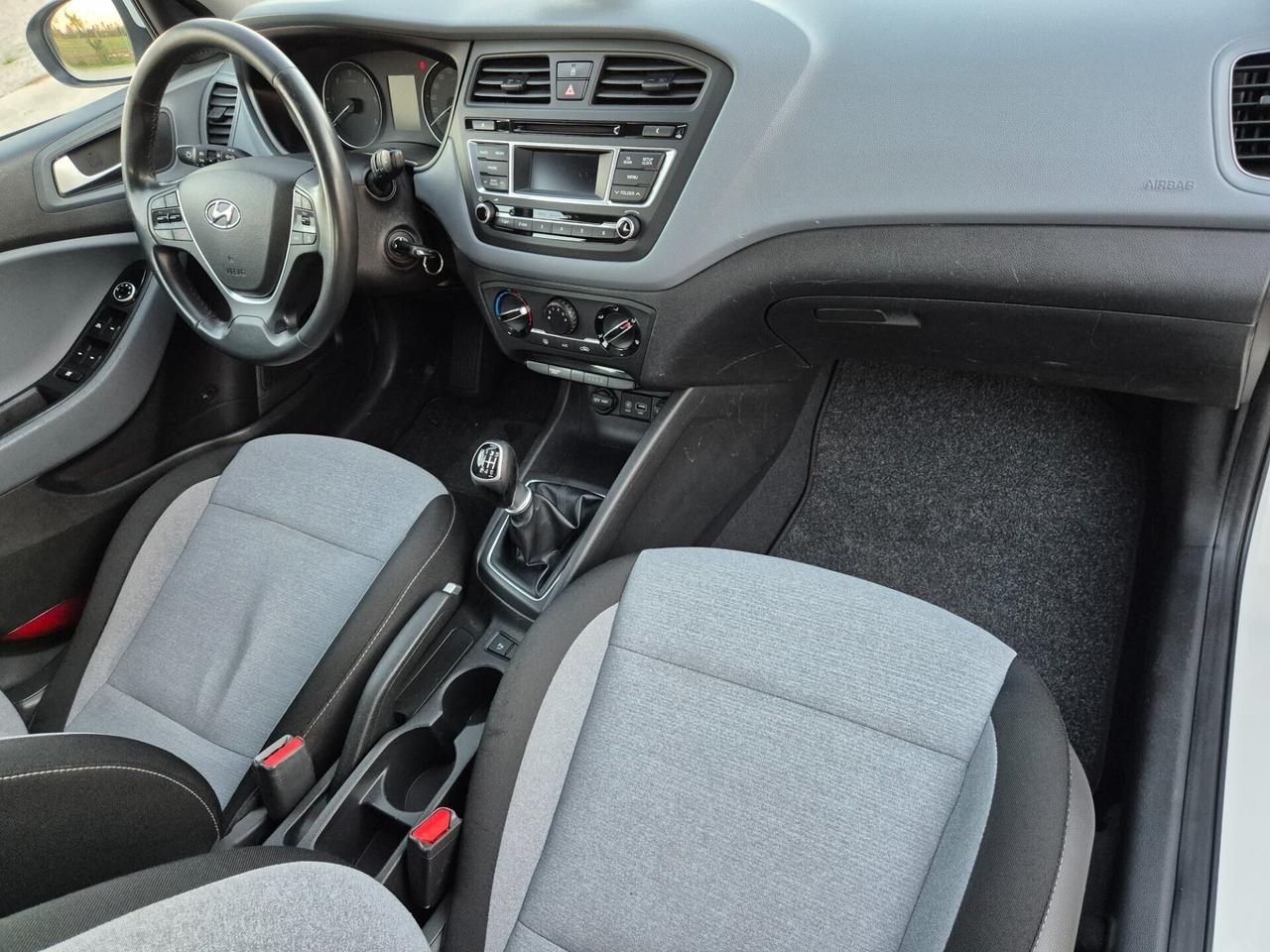 Hyundai i20 1.1 CRDi 12V 5 porte neopatentati