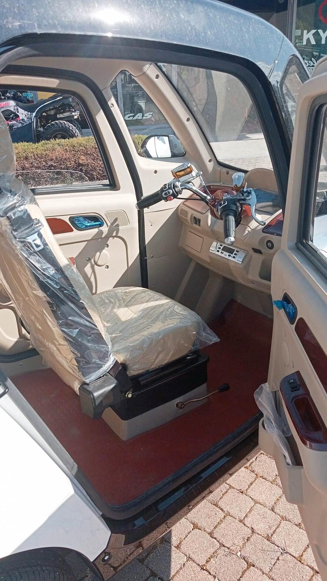 FREEDOM VITALE UFO ECOBIKE SENZA PATENTE MINI AUTO