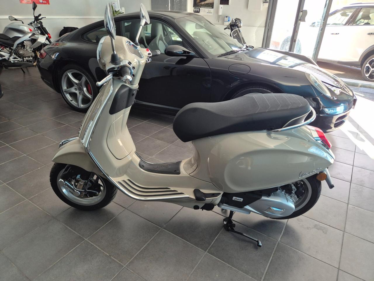 Vespa primavera