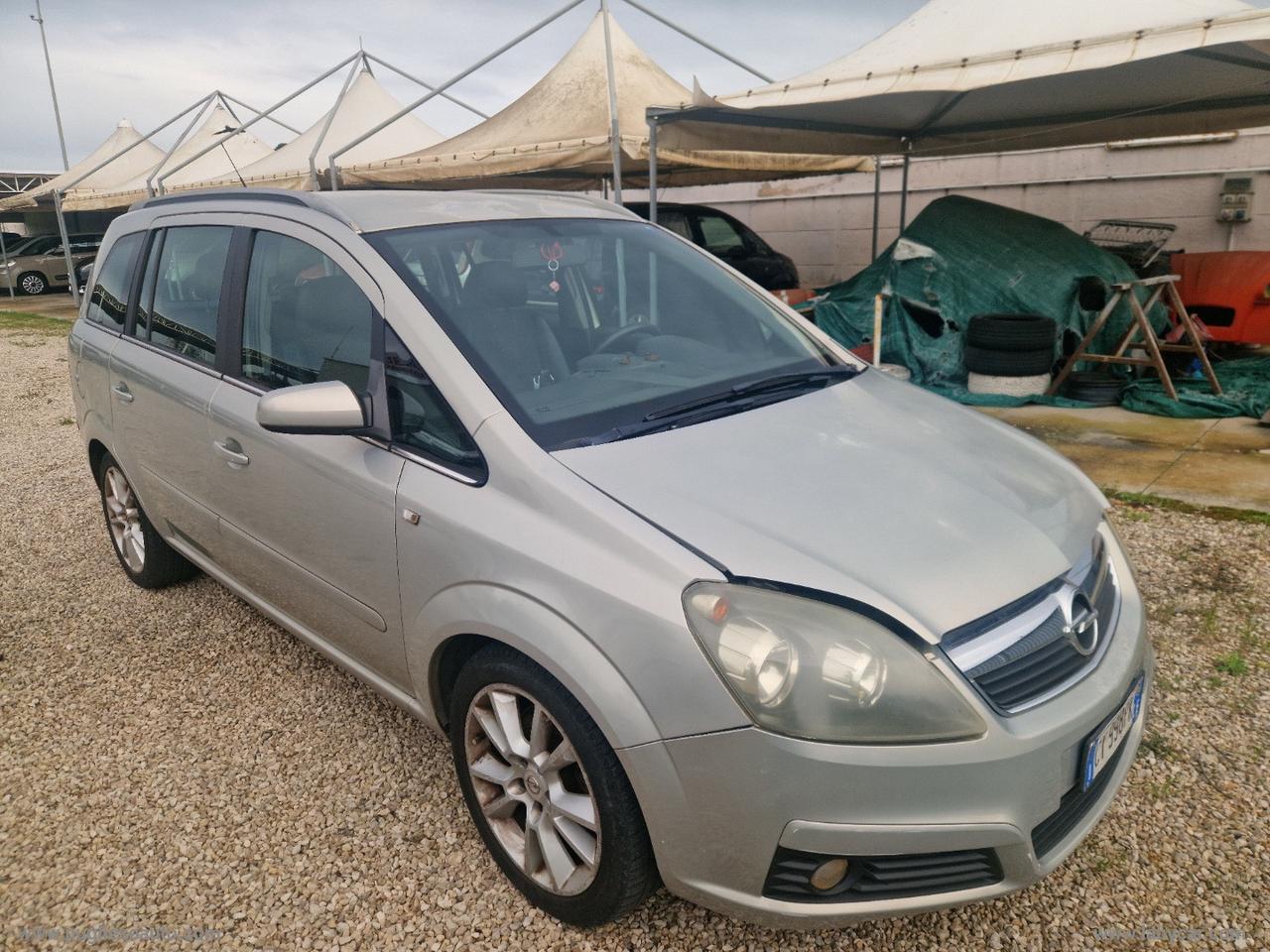 OPEL Zafira 1.9 CDTI 120 CV Cosmo 7 POSTI