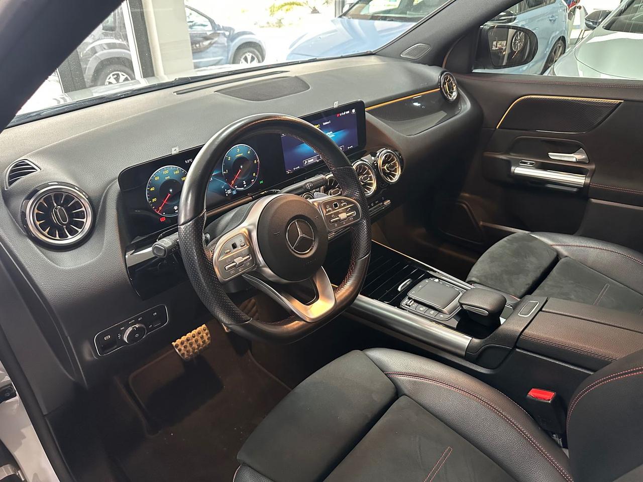 Mercedes-Benz GLA 180 CDI Premium GLA 180 D #8995