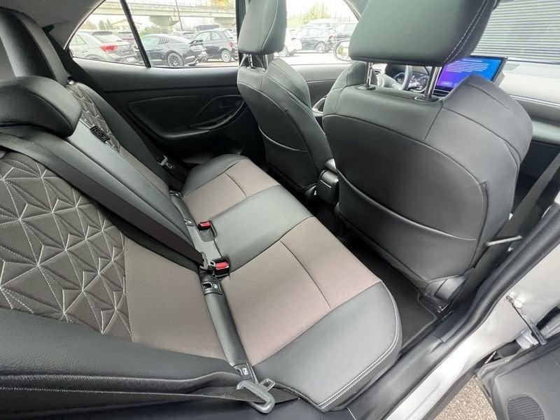 Toyota Yaris Cross 1.5 E-CVT Lounge AWD-i 131cv