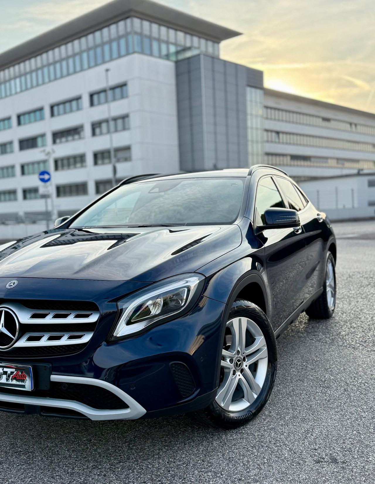 Mercedes-benz GLA 180 180d Automatic Premium