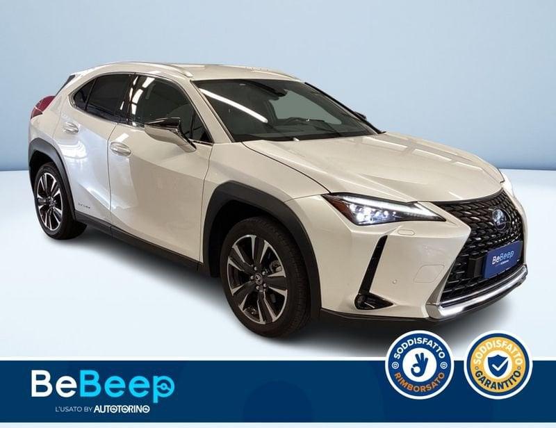 Lexus UX 2.0 PREMIUM 4WD CVT