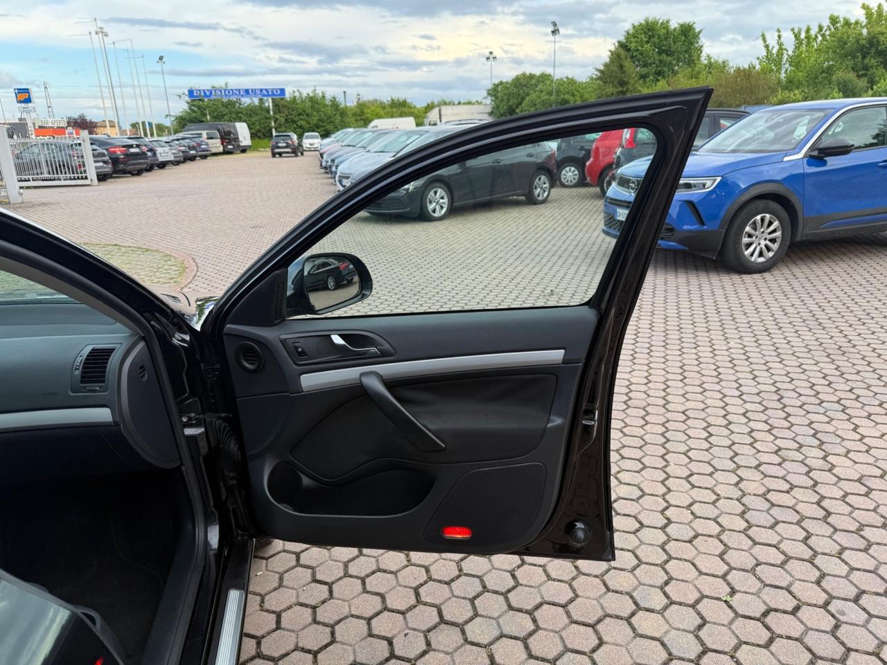Skoda Octavia 1.6 TDI CR F.AP. Elegance OK NEOPATENTATI