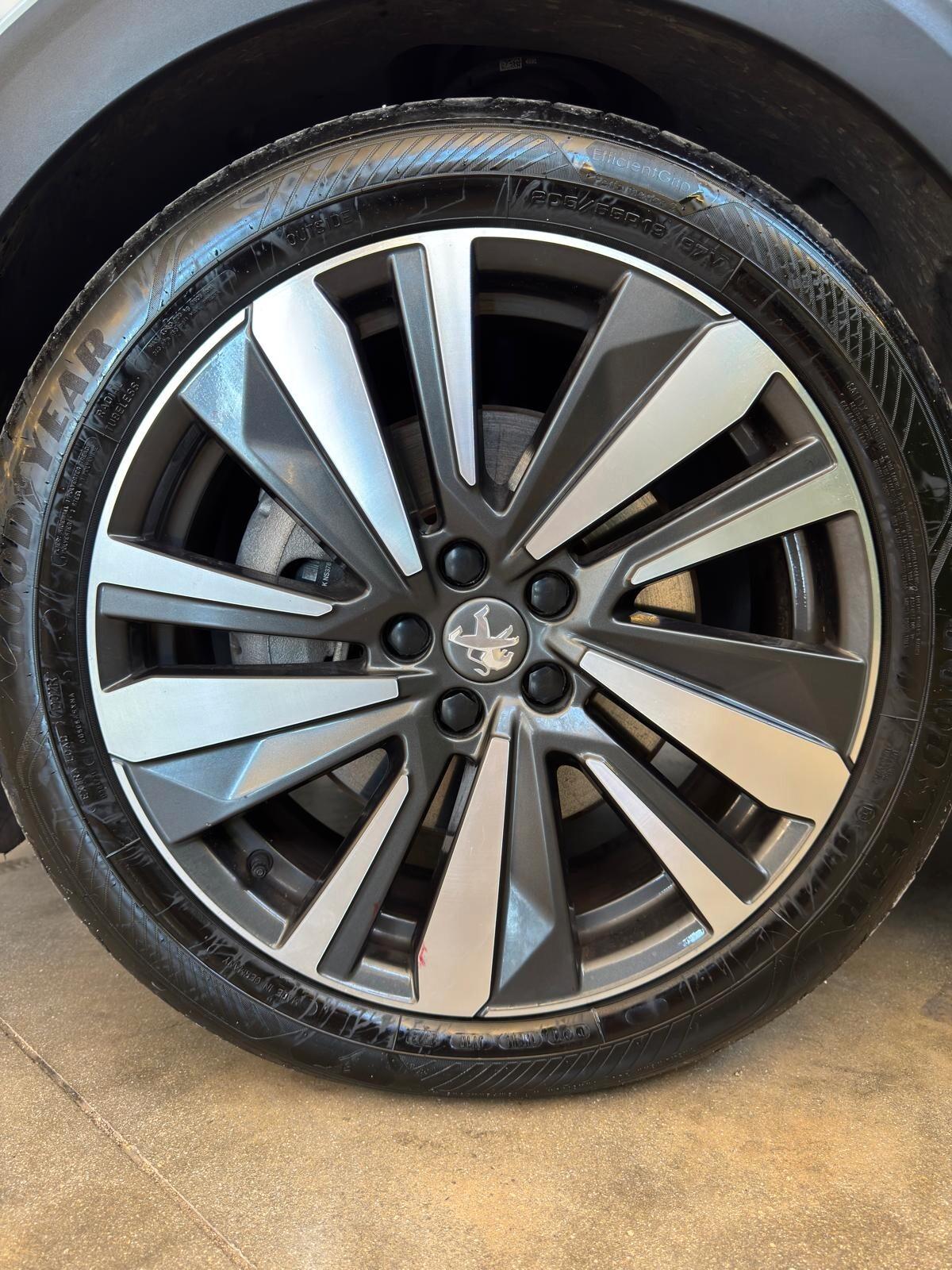 Peugeot 3008 Hybrid4 300 e-EAT8 GT Line
