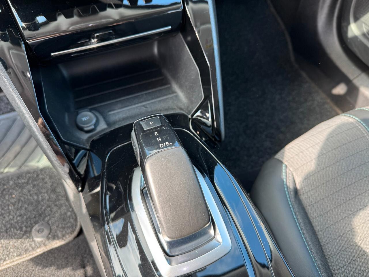 Peugeot 2008 100kw Allure