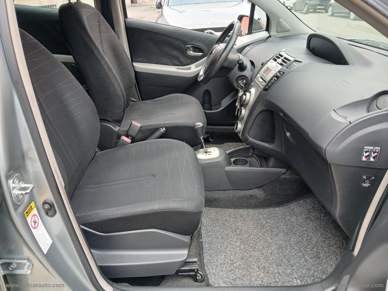 TOYOTA Yaris 1.3 5p. M-MT Sol