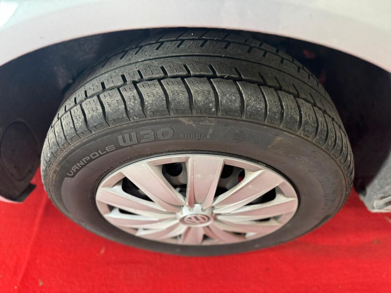 VOLKSWAGEN CARAVELLE KOMBI 9 POSTI
