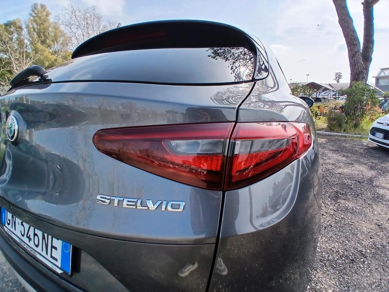 Alfa Romeo Stelvio 2.2 Turbodiesel 180 CV AT8 RWD Executive