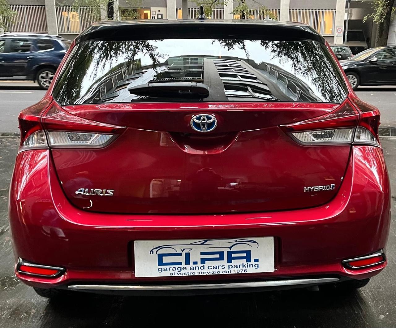 Toyota Auris 1.8 Hybrid Lounge