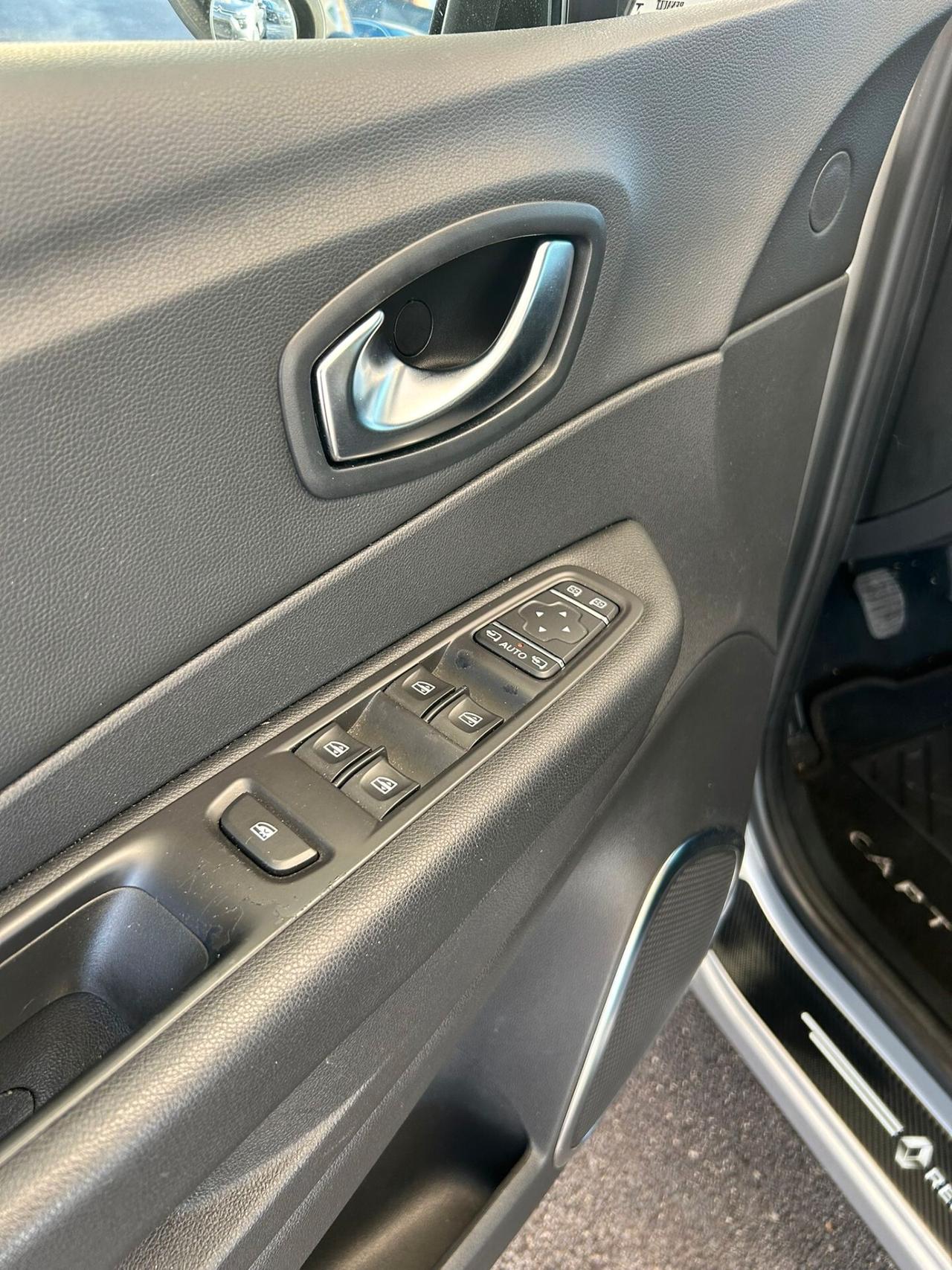 Renault Captur TCe 0.9 Benzina 90 CV Sport Edition