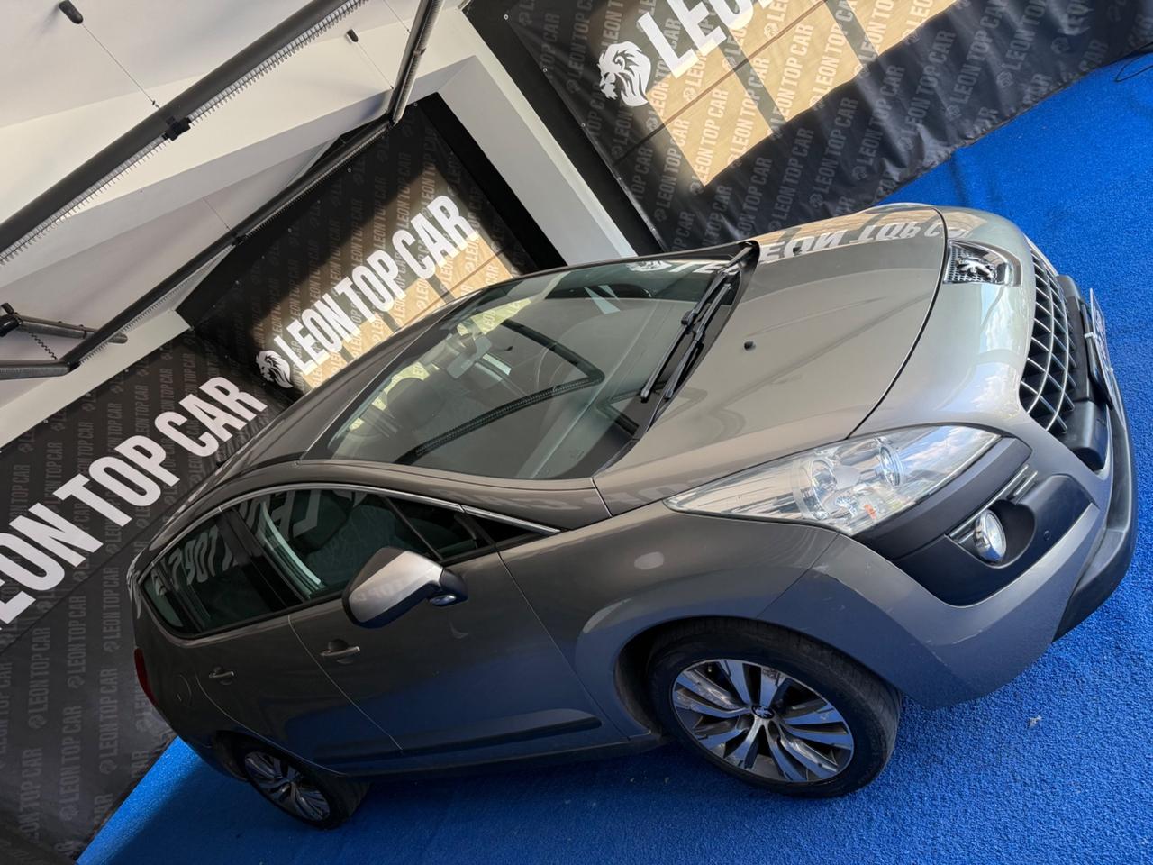 Peugeot 3008 1.6 HDi 110CV cambio automatico