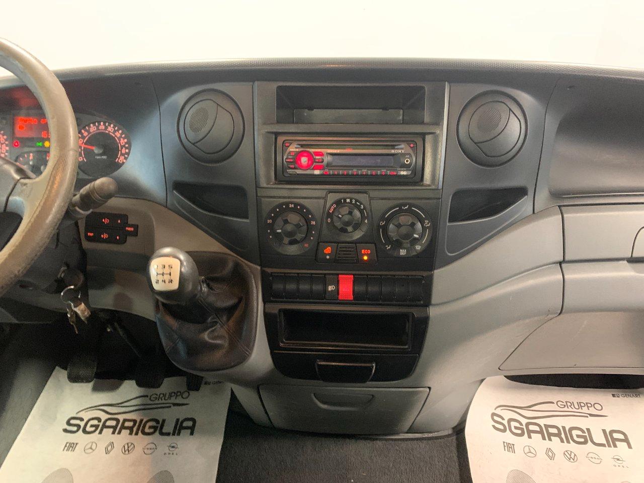 IVECO Daily Cassone Fisso 35 C 12 3 Posti