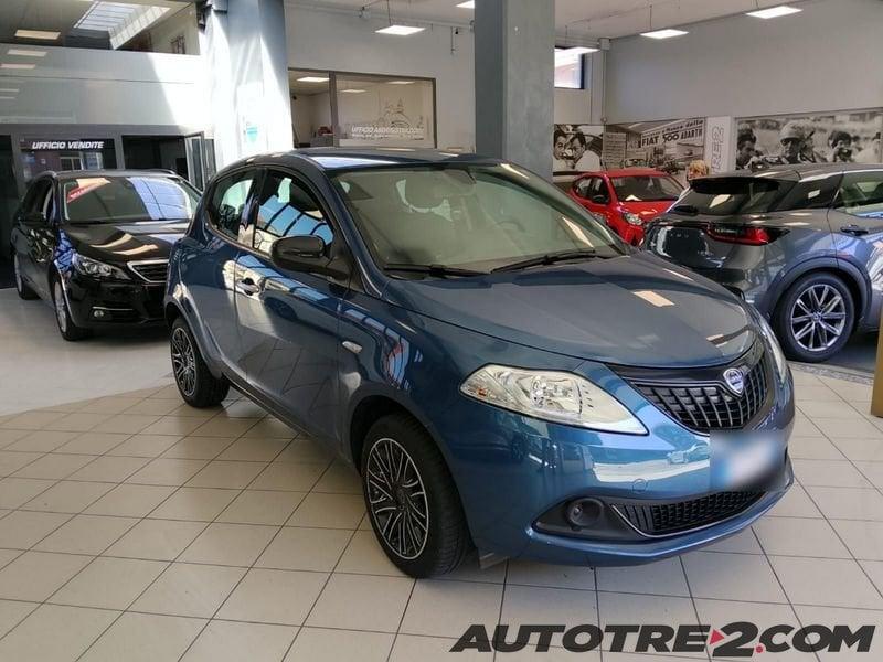 Lancia Ypsilon Ypsilon 1.0 firefly hybrid Gold Plus s&s 70cv
