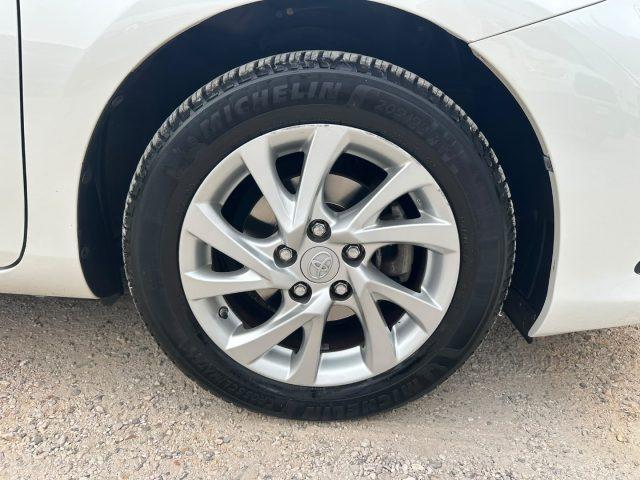 TOYOTA Auris Touring Sports 1.8 Hybrid Business