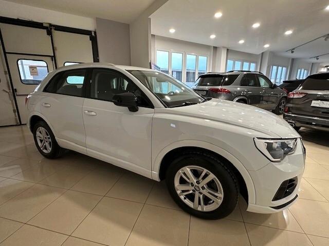 Audi Q3 35 TDI S tronic Business