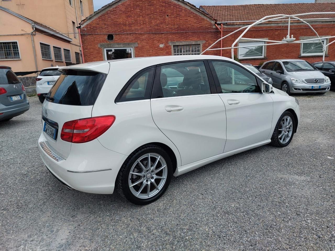 Mercedes-benz B 180 CDI Premium UNICO PROPRIETARIO