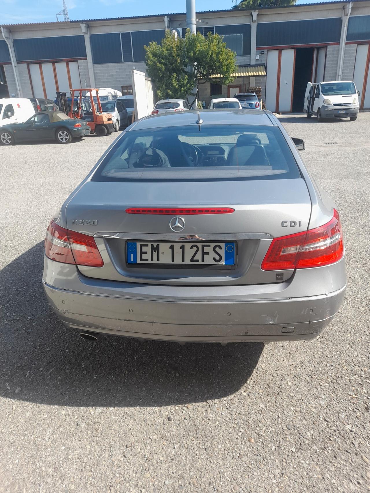 Mercedes-benz E 220 CDI BlueEFFICIENCY Avantgarde