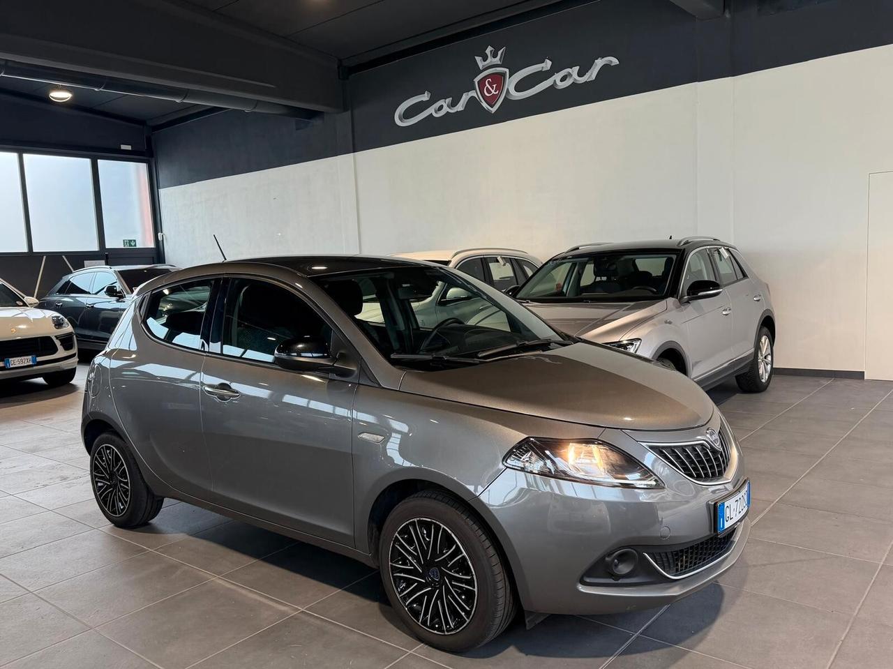 Lancia Ypsilon 1.0 FireFly 5 porte S&S Hybrid Silver Plus