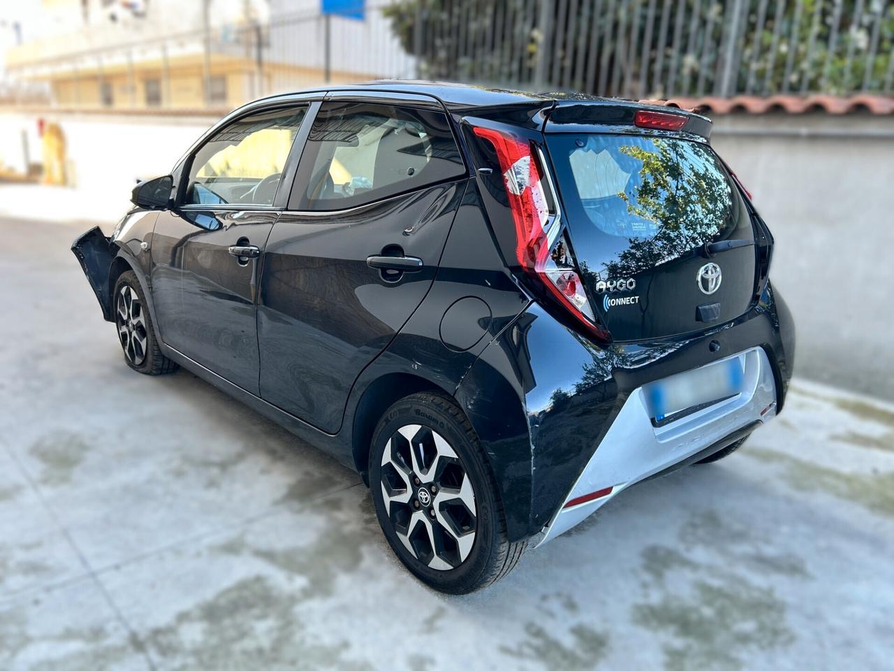 Toyota Aygo 1.0 Benzina 72CV - 2021 Incidentata