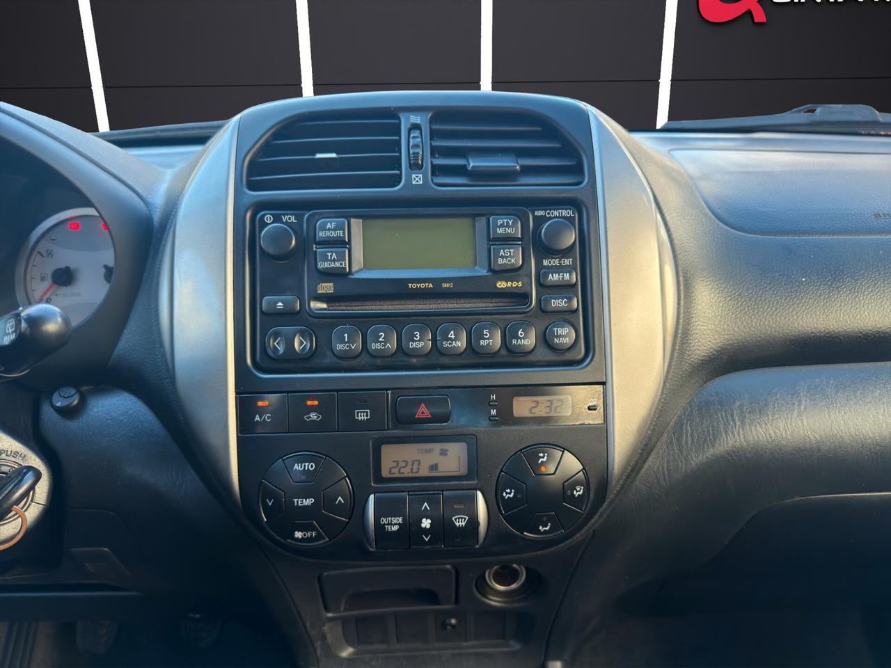 ToyotaRAV4 2.0 D-4D 5 porte-PELLE/TETTO APRIBILE