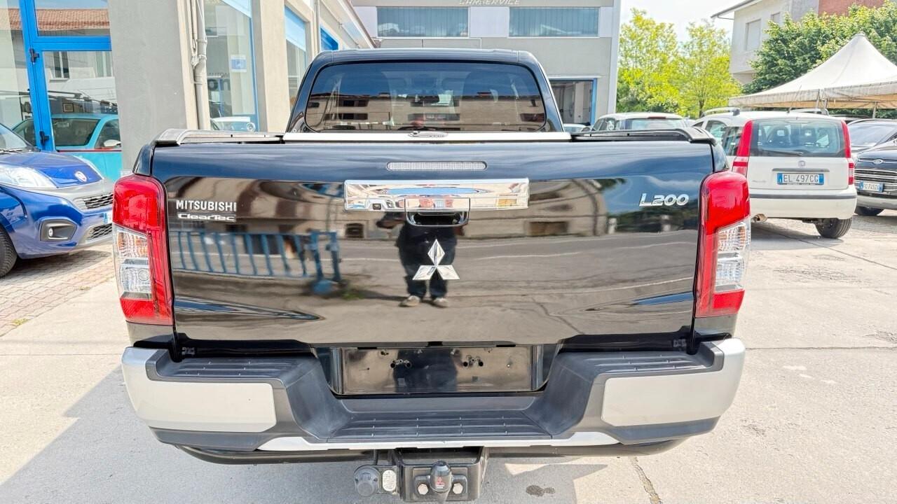 Mitsubishi L200 2.4 DI-D/154CV Club Cab Invite