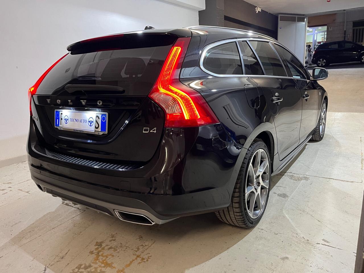 Volvo V60 D4 Geartronic Ocean Race