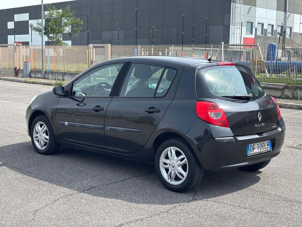 Renault Clio 1.2 16V 5 porte