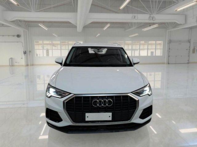 AUDI Q3 35 TDI S tronic Business