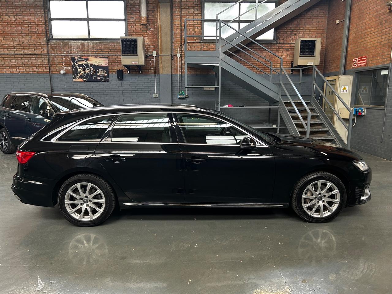 Audi A4 Avant 40 TDI quattro S tronic Sport