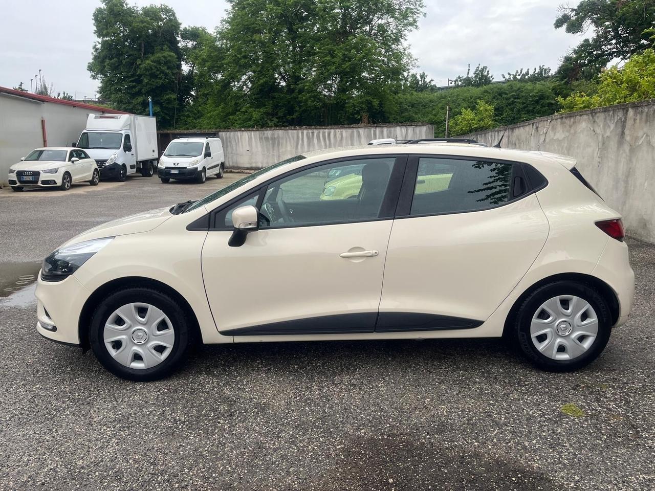 Renault clio 5P-900 gpl/90cv- restyling -11/2017