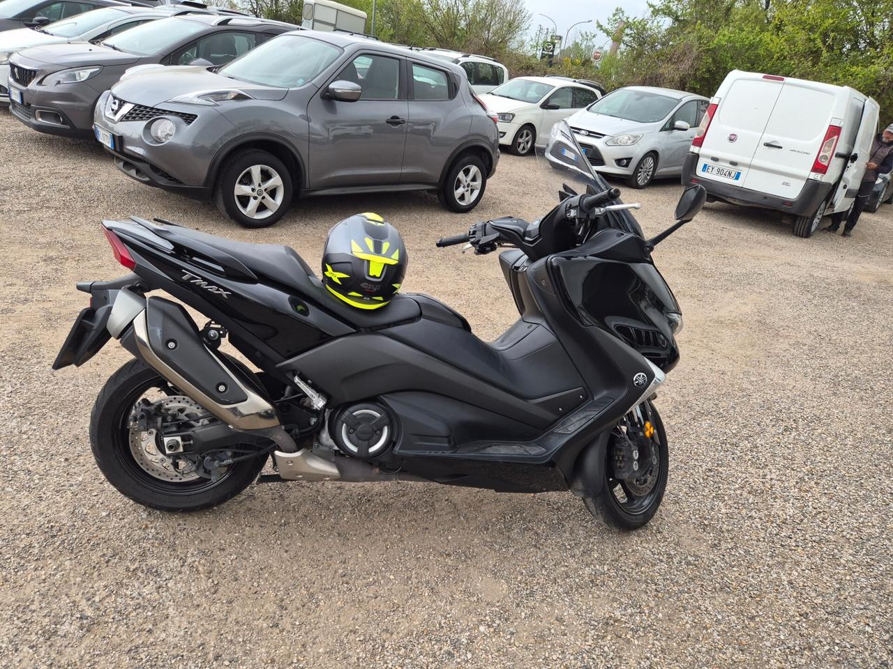 Yamaha T Max 530
